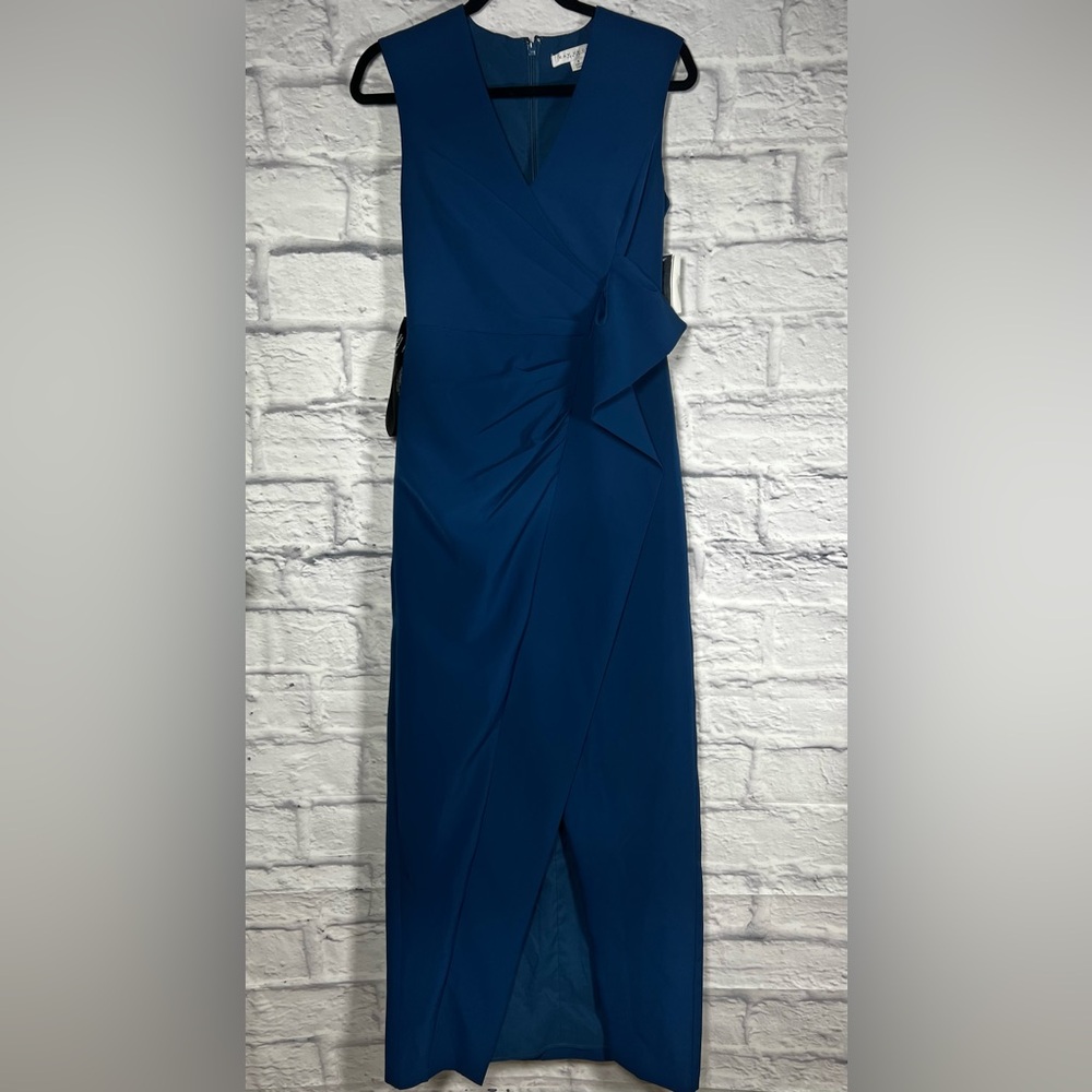 Kay Unger Frances Column Gown – Size 6 – NWT – $318 Retail (Dark Ink)